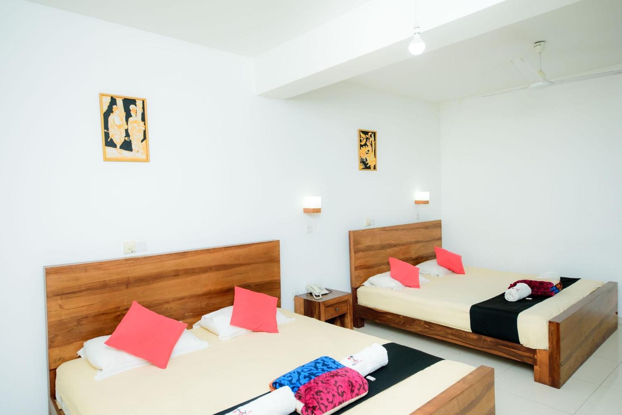 Hotel Sea Line Гале Екстериор снимка