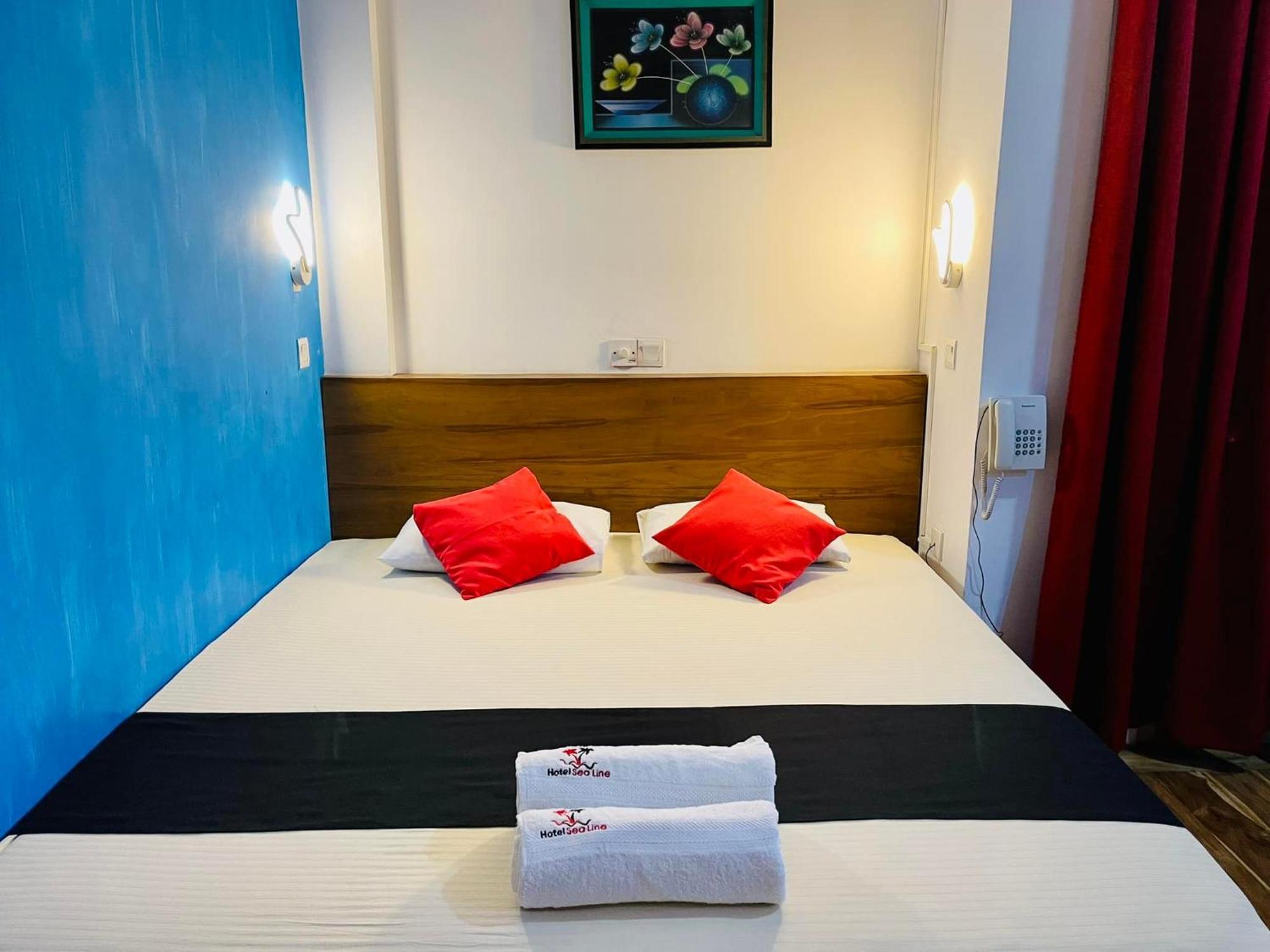 Hotel Sea Line Гале Екстериор снимка