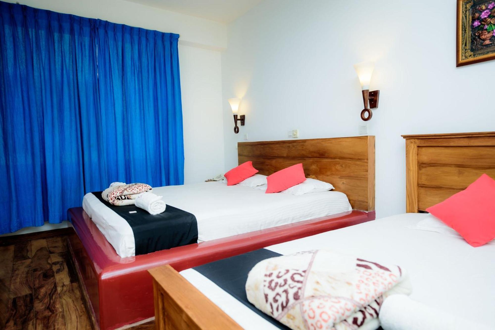 Hotel Sea Line Гале Екстериор снимка