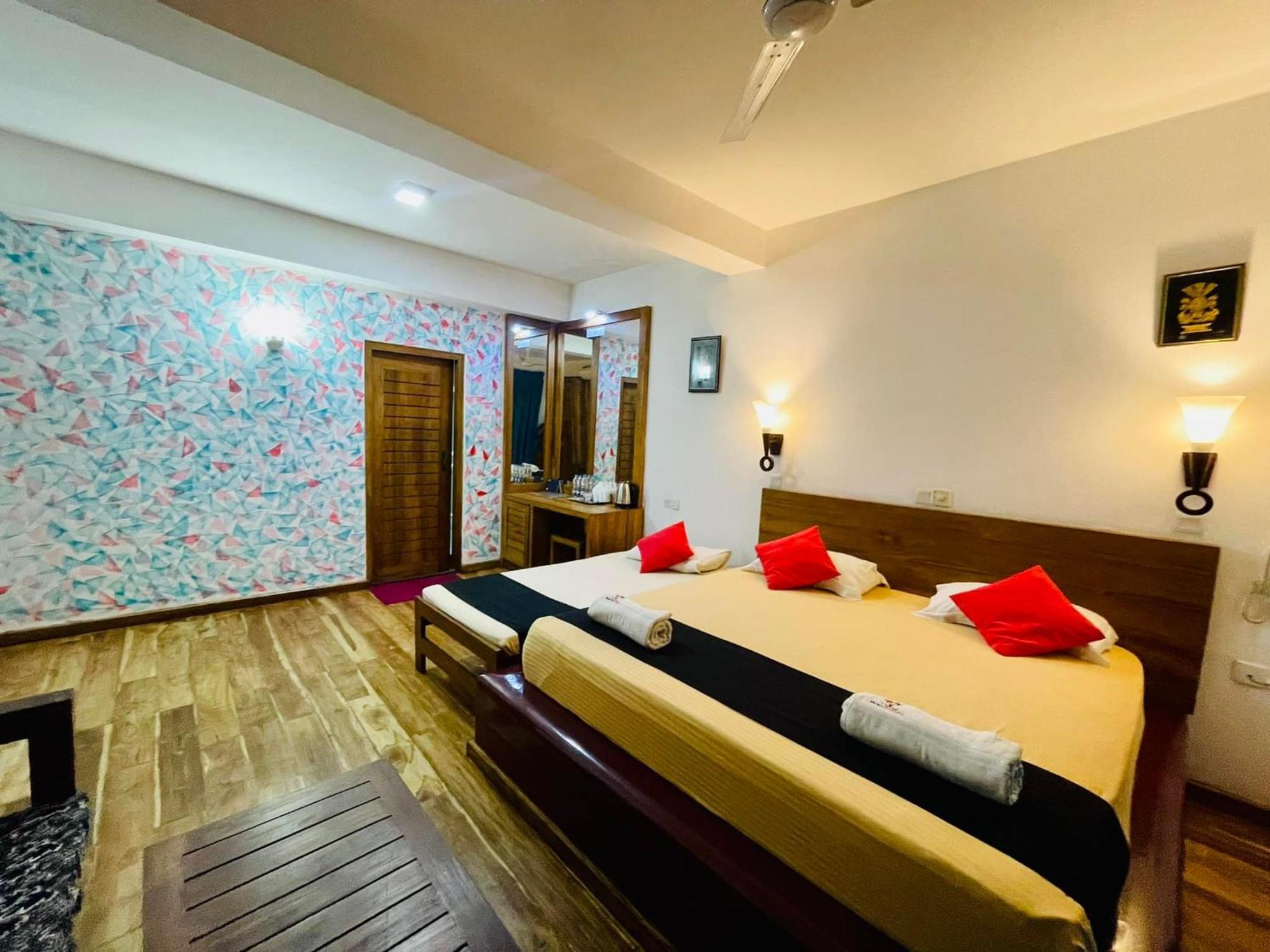 Hotel Sea Line Гале Екстериор снимка