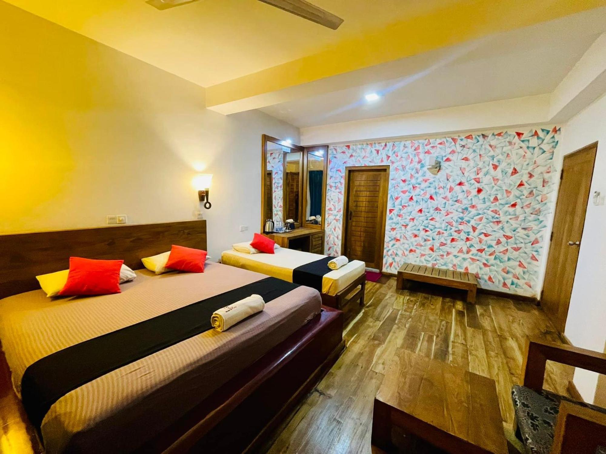 Hotel Sea Line Гале Екстериор снимка
